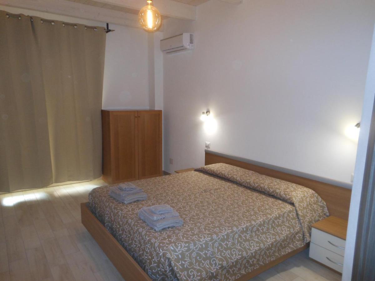 La Rosa Dei Venti Apartment Teulada Bagian luar foto