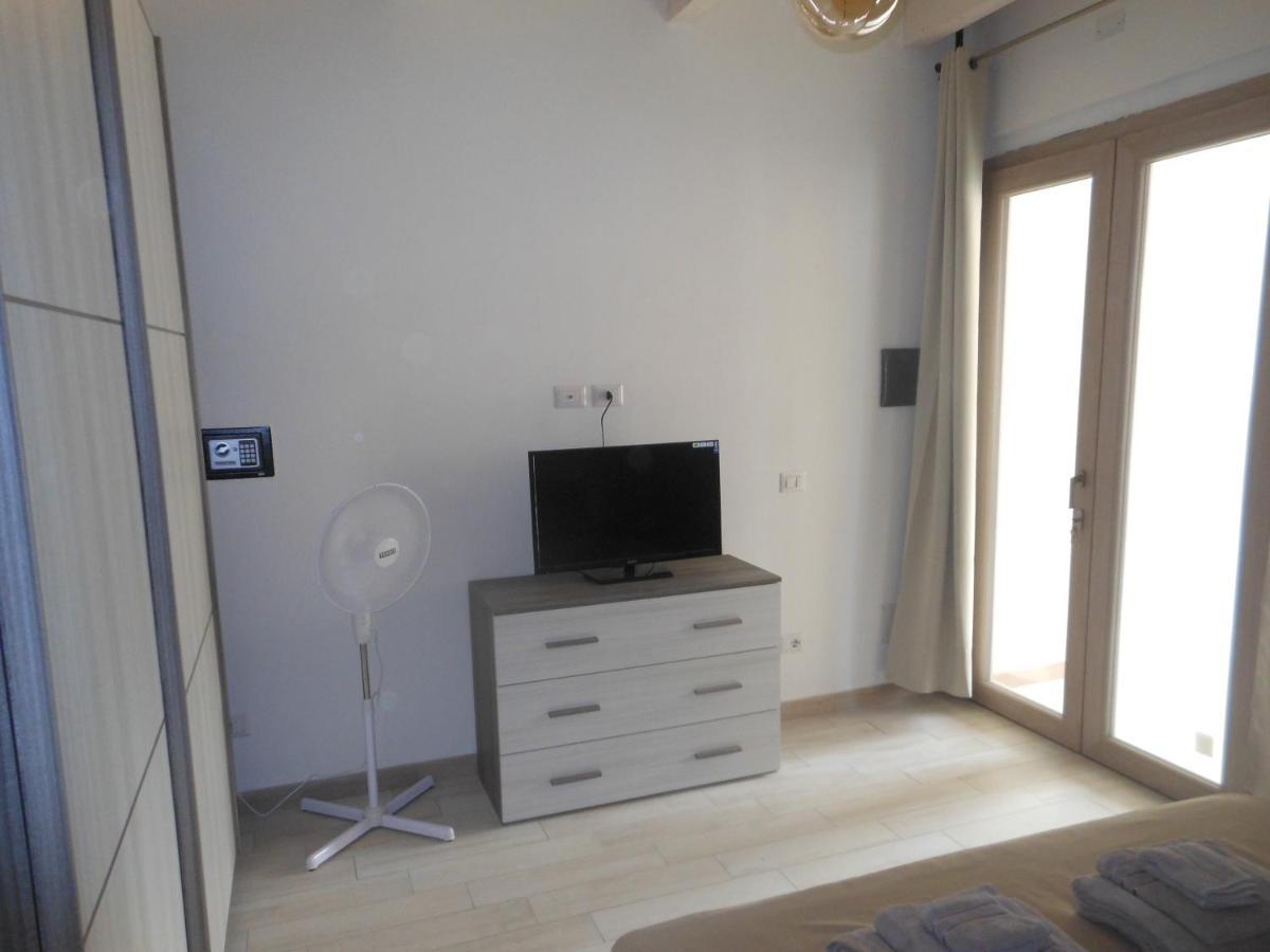 La Rosa Dei Venti Apartment Teulada Bagian luar foto